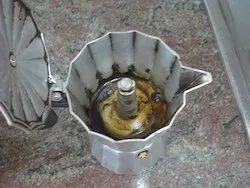 "פרנקו שתה פה קפה