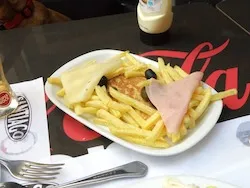 אומלט עם צ׳יפס